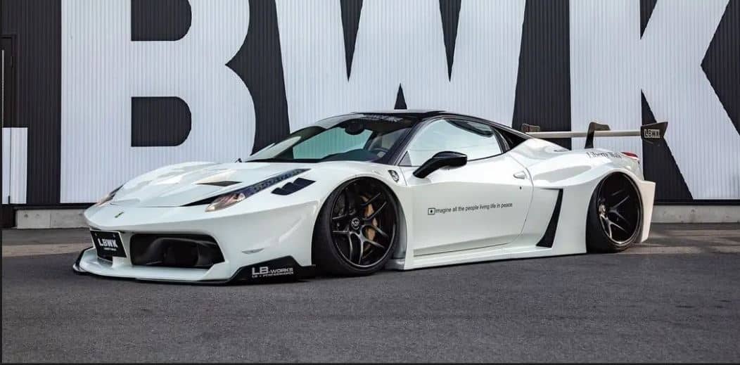 La Ferrari 458 Italia è stata “trasformata” dal tuner Liberty Walk