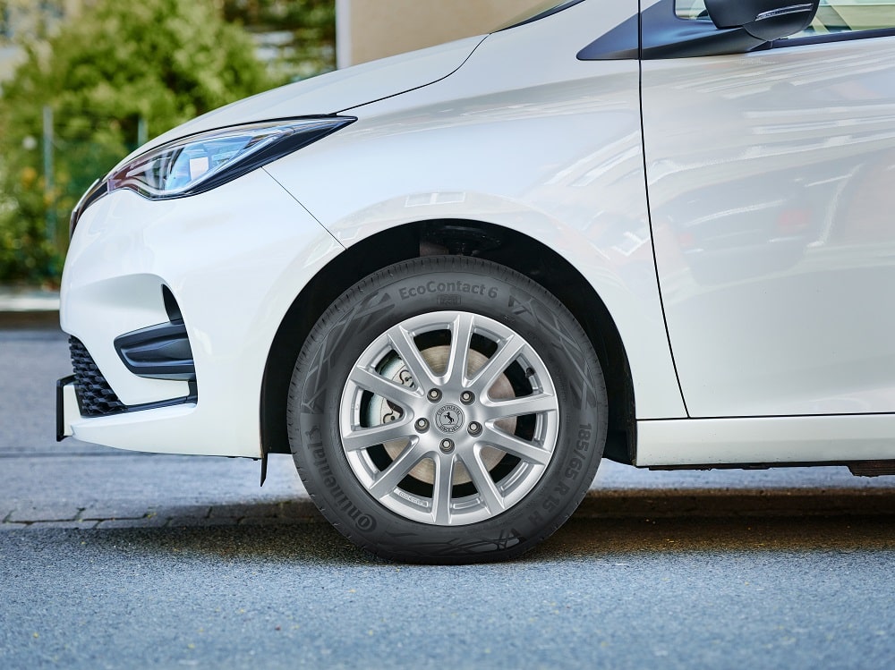 Continental lancia sul mercato gli pneumatici ottenuti dal riciclo della plastica