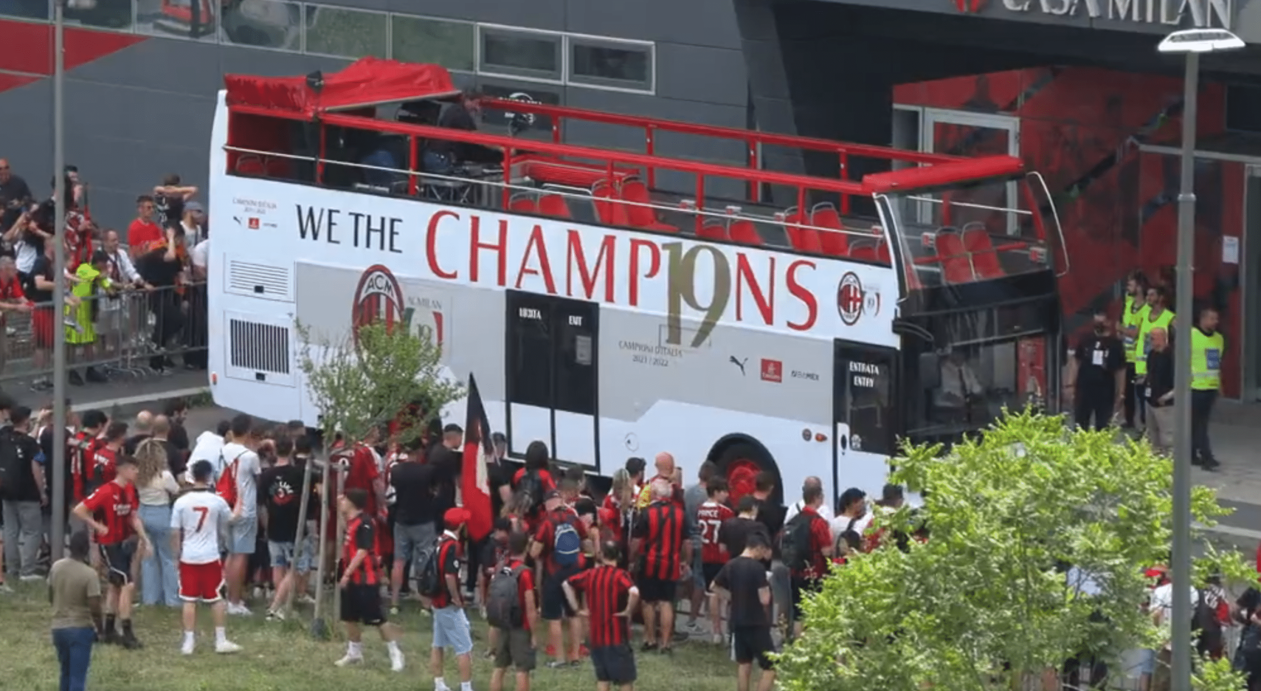 Pullman Milan festa scudetto