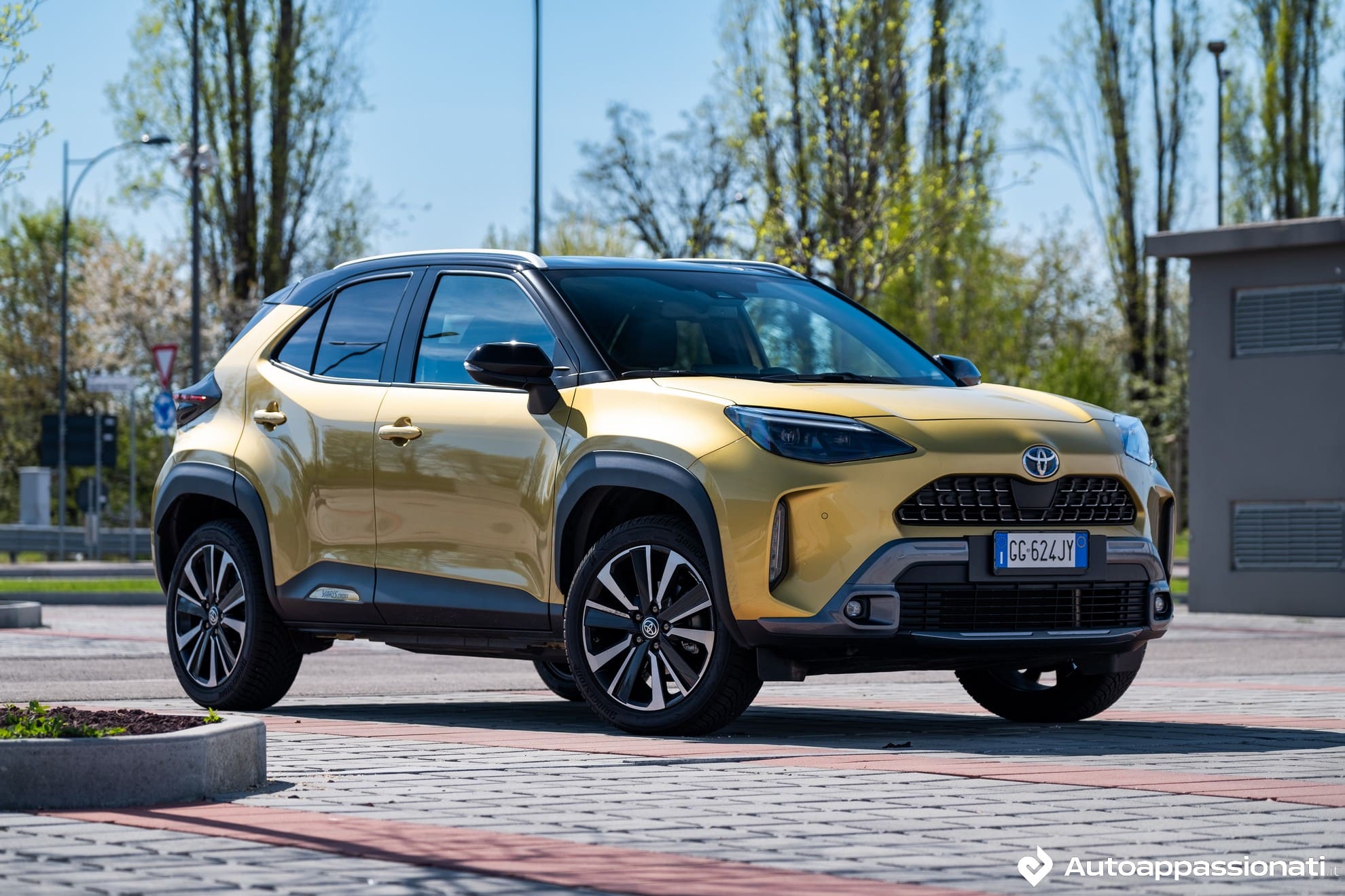 Toyota Yaris Cross Hybrid: prova su strada, prezzo, dimensioni, interni