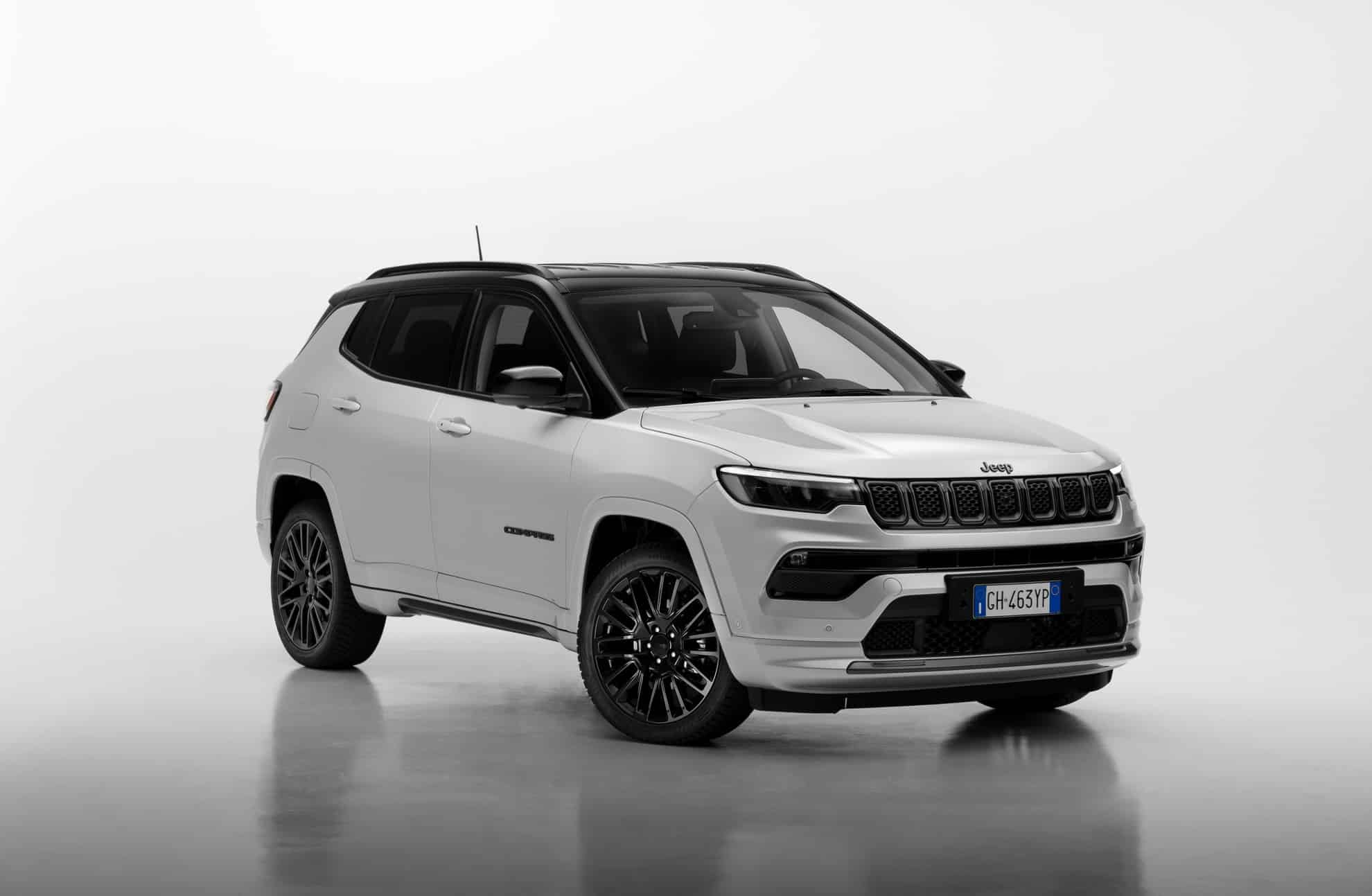 Jeep Compass e-Hybrid 2022: prova su strada, interni, motore e prezzo