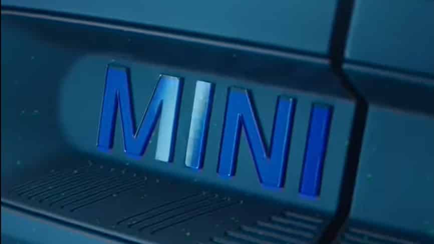 Primo teaser della prossima Mini elettrica: il concept si chiamerà Aceman