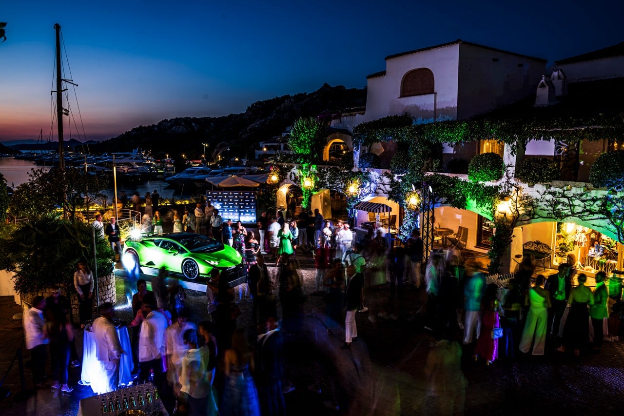 Lamborghini in Costa Smeralda apre la sua Lounge e presenta il nuovo Yacht