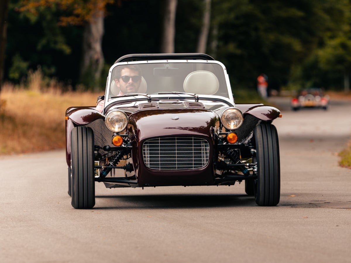 Caterham Super Seven 600 frontale