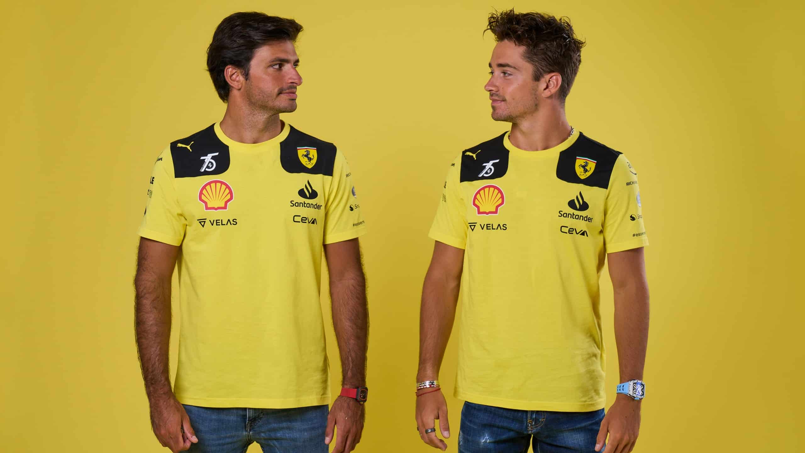 Ferrari gialla a Monza, l’indizio nelle T-Shirt di Leclerc e Sainz