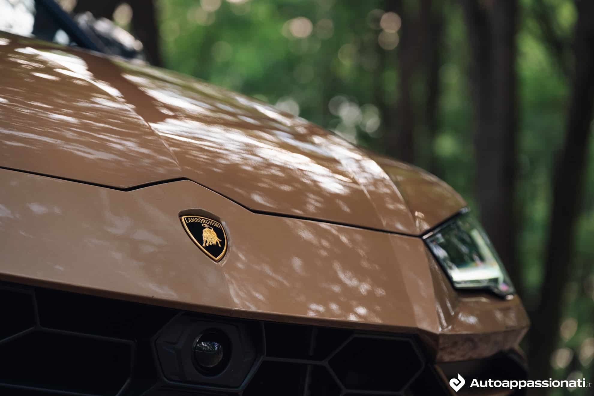 Lamborghini continua a credere nei motori termici