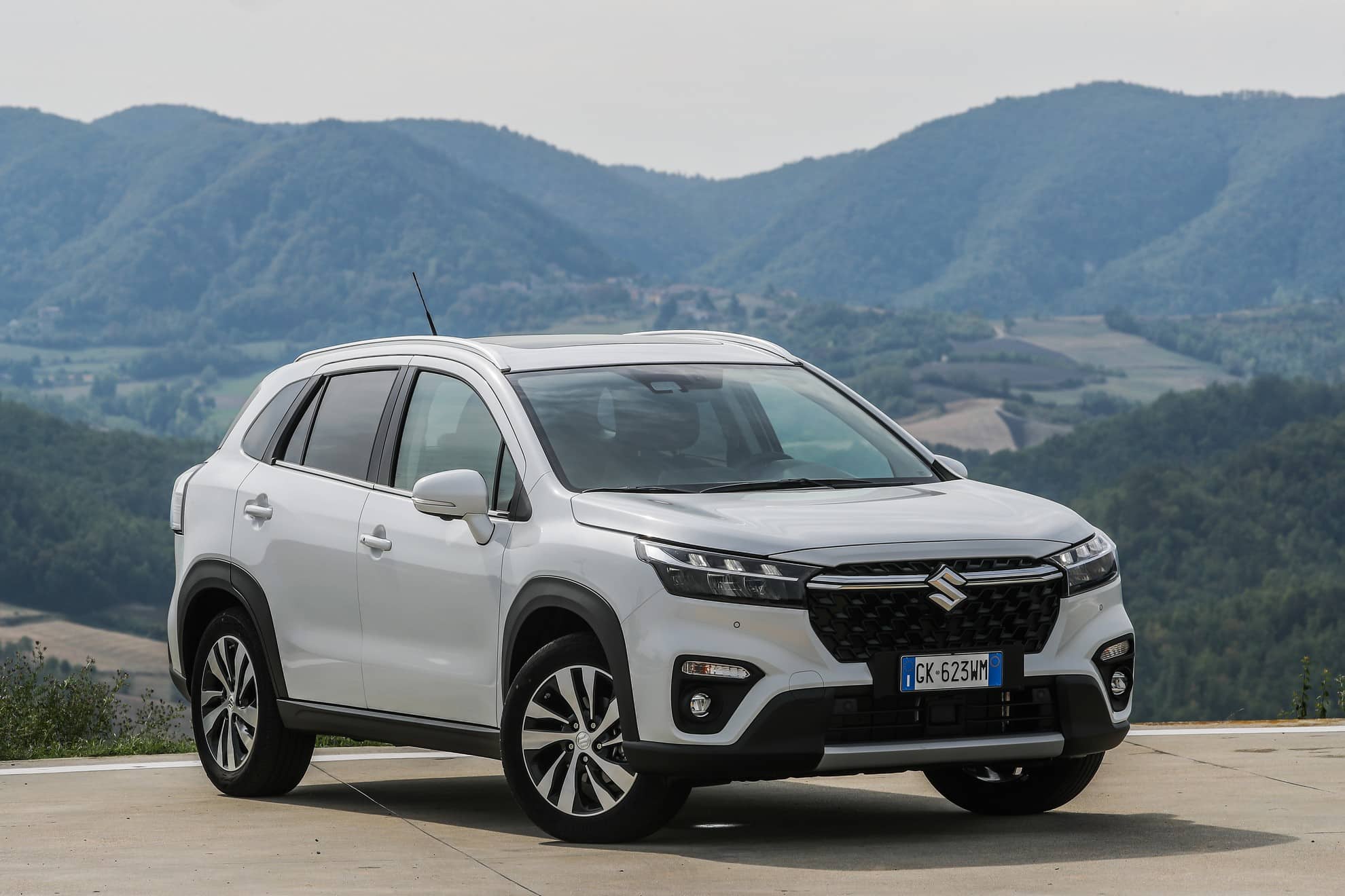 Suzuki S-Cross Hybrid: primo contatto, prezzo, consumi reali, interni