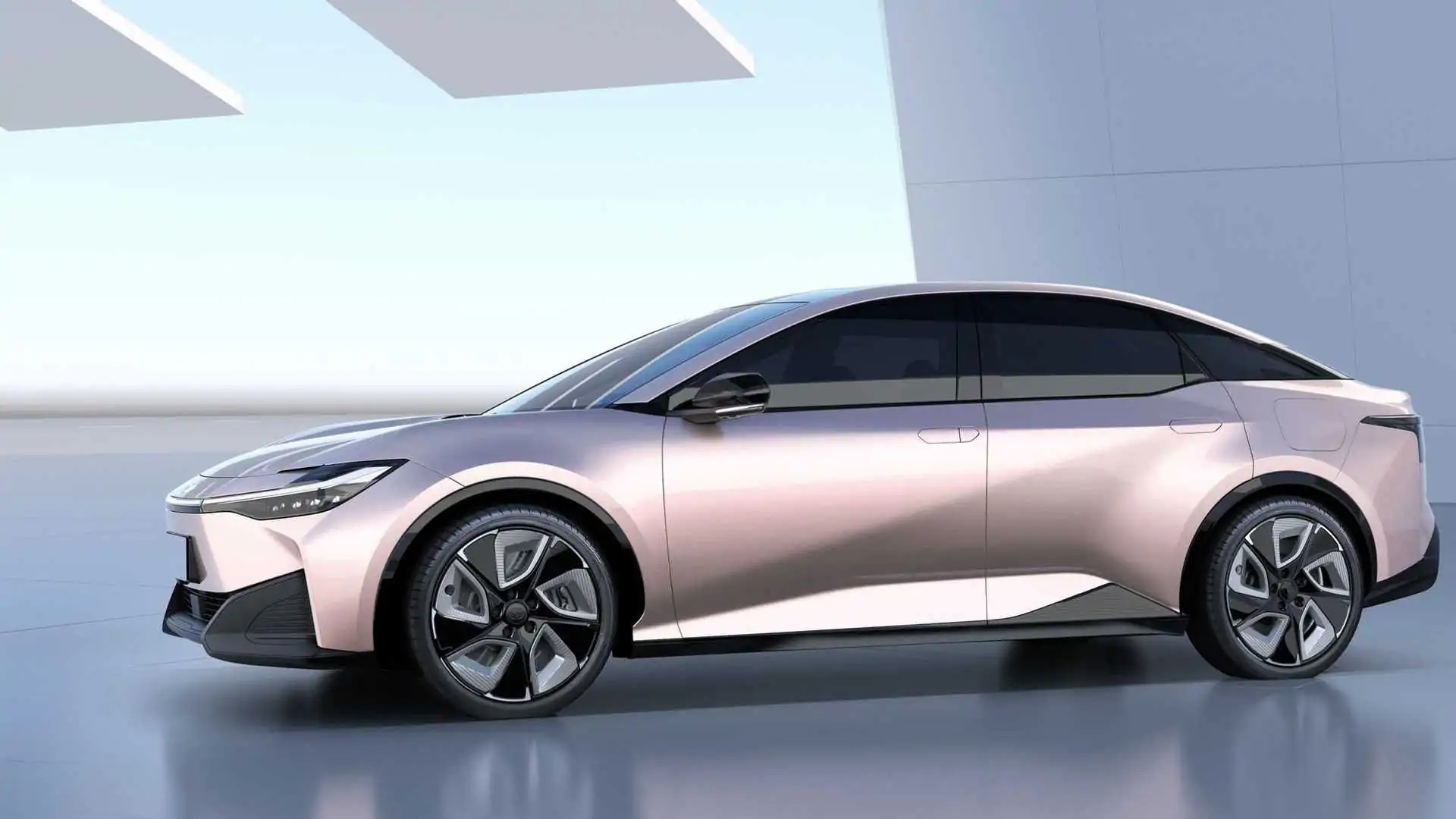 Toyota bZ3: pronta la berlina giapponese anti Tesla Model 3