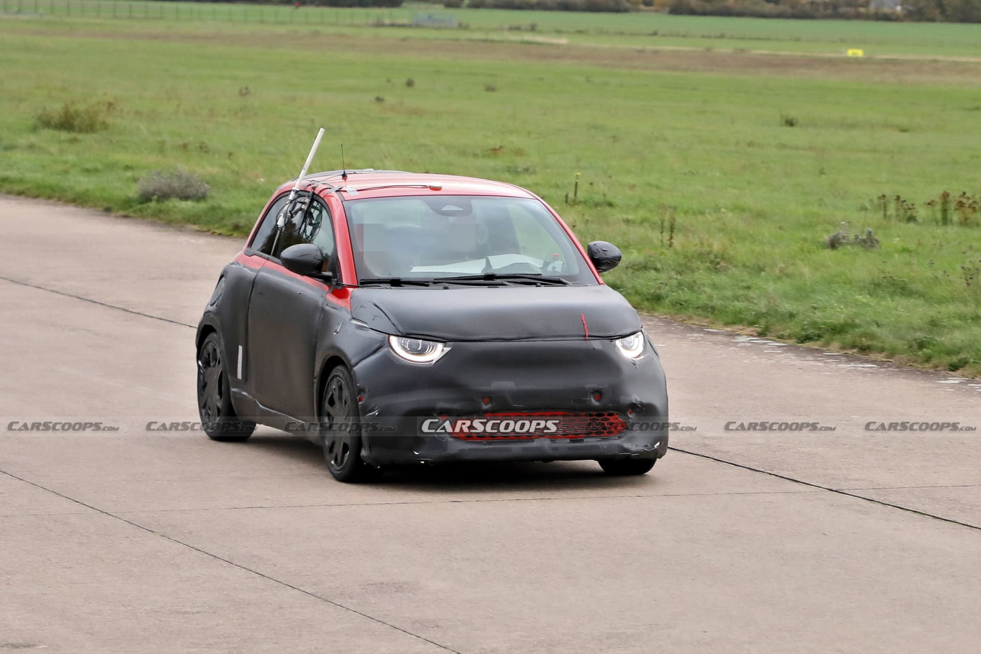 Abarth 500 elettrica: continuano i test, ma quando verrà presentata?