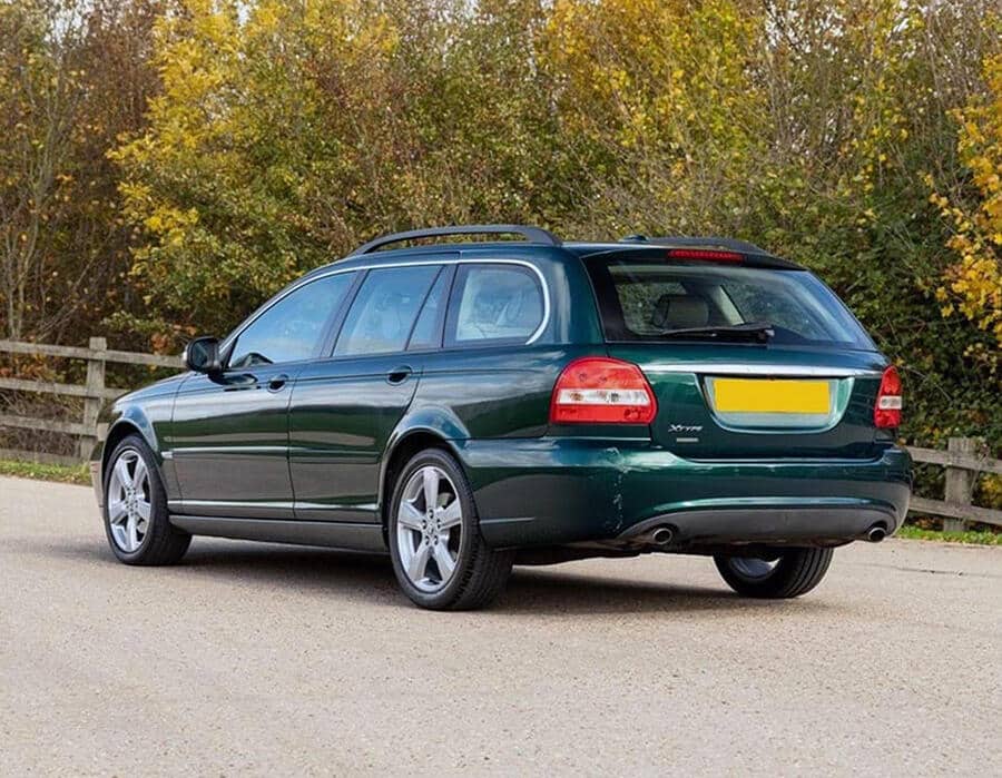 asta la Jaguar X-Type 3.0 Wagon usata da Elisabetta II