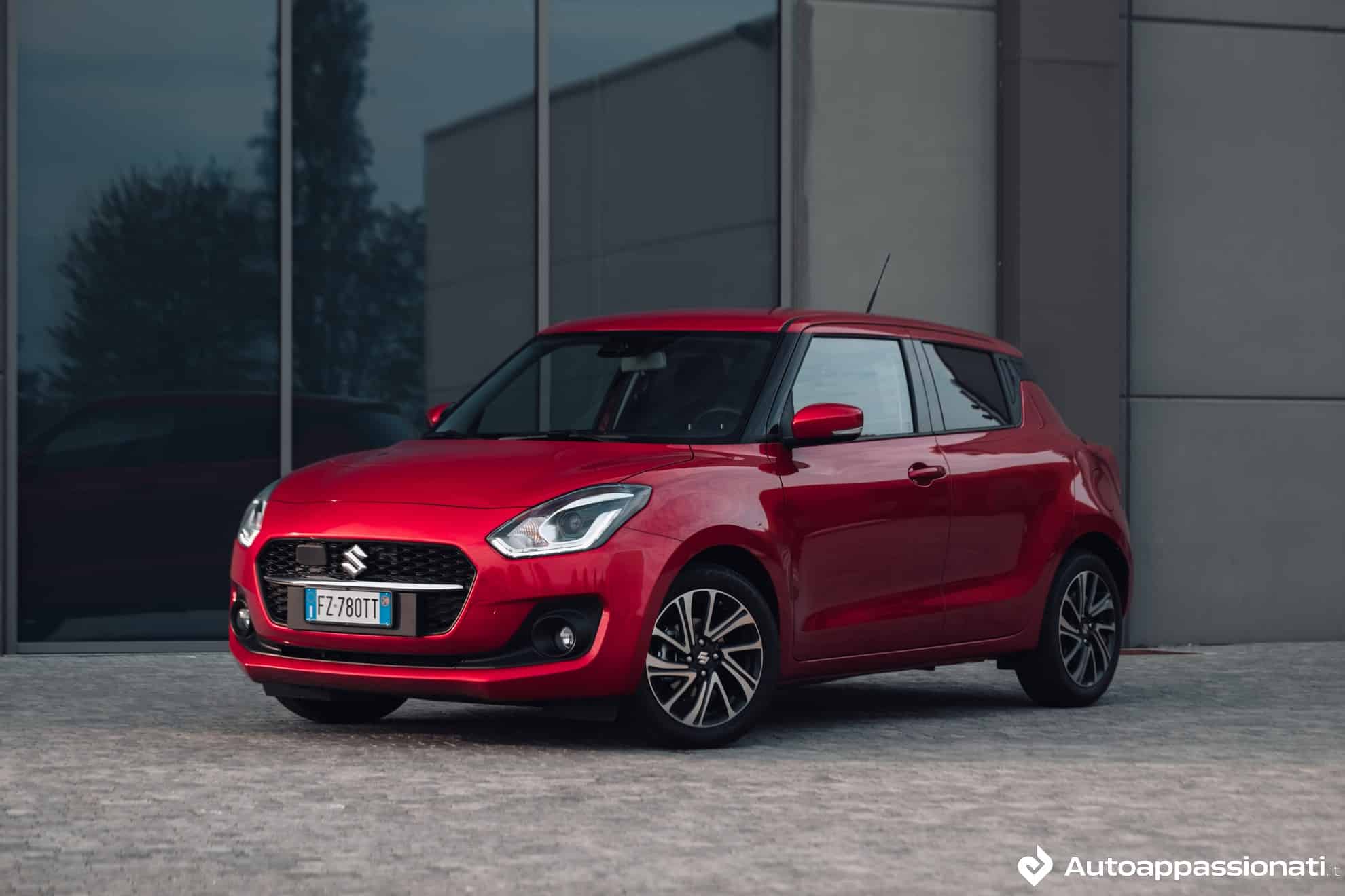 Suzuki Swift Hybrid 2022 rosso Marrakesh