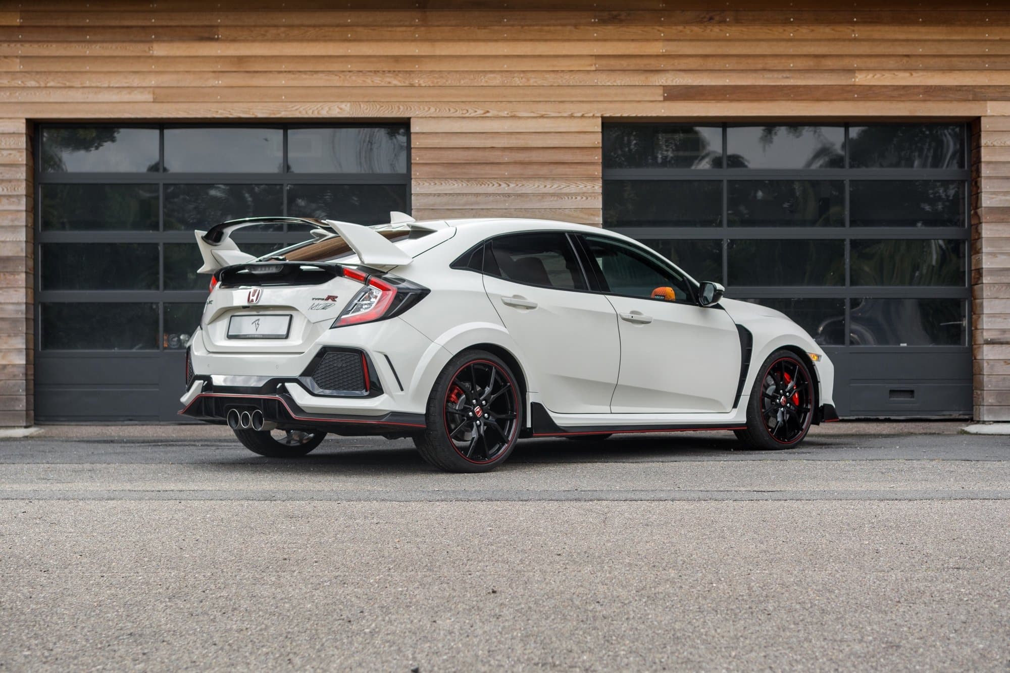 civic type r verstappen rear