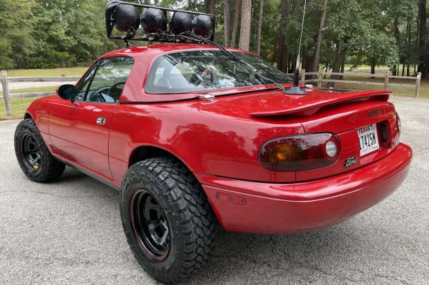 retro mazda mx-5