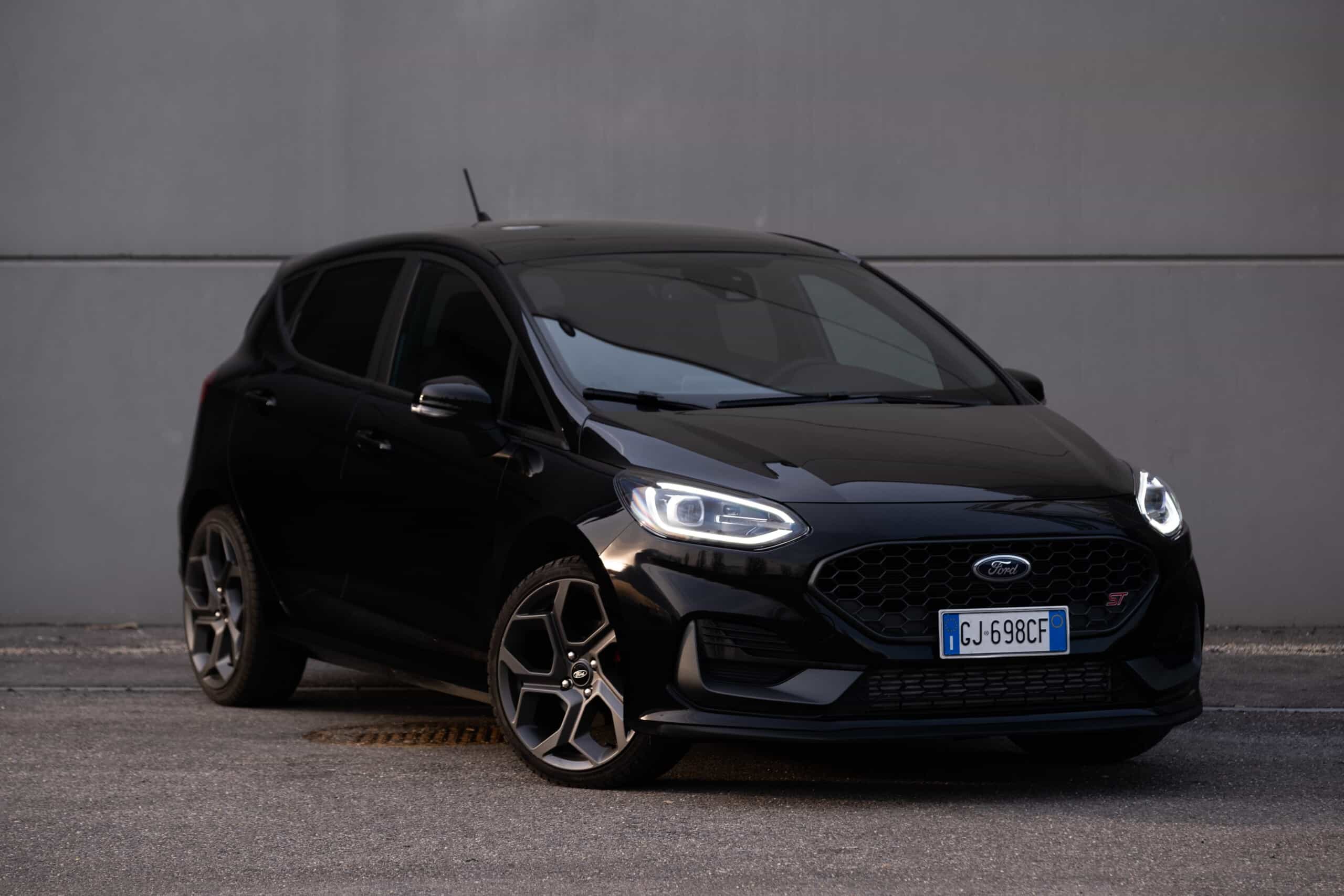 Ford Fiesta ST 2023: prova su strada, novità, interni, prezzo