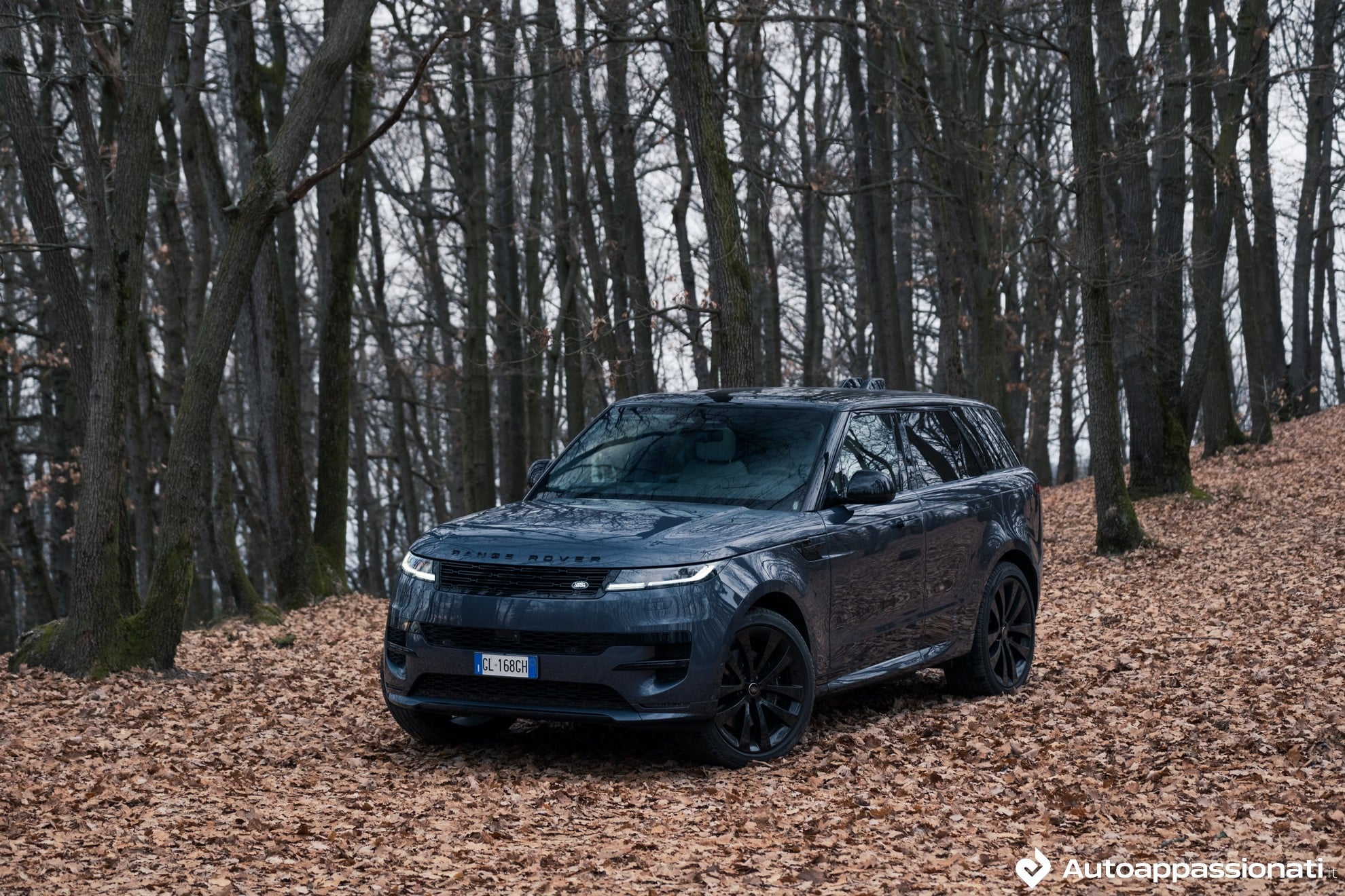 Range Rover Sport P510e prova su strada