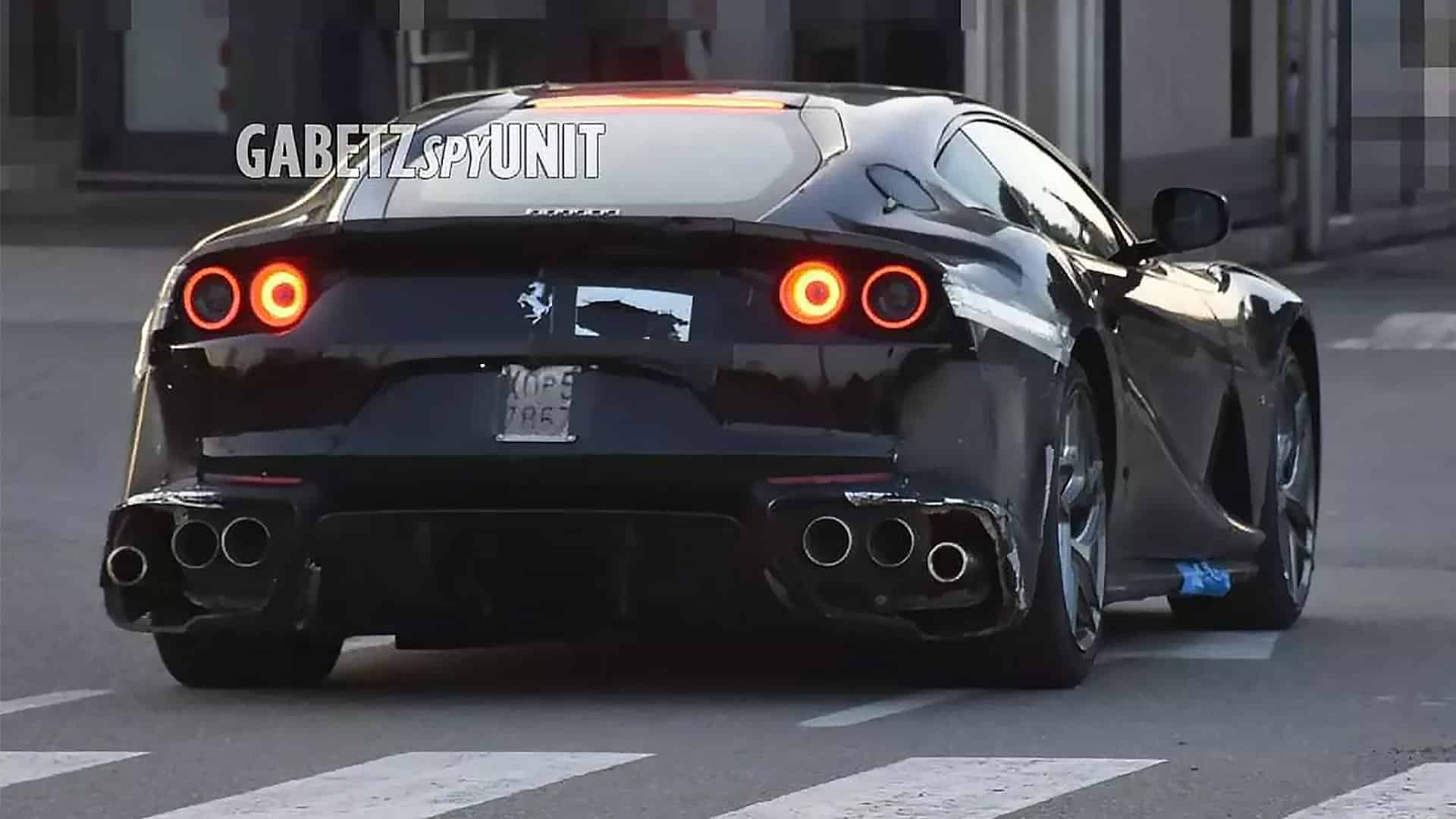 ferrari 6 scarichi