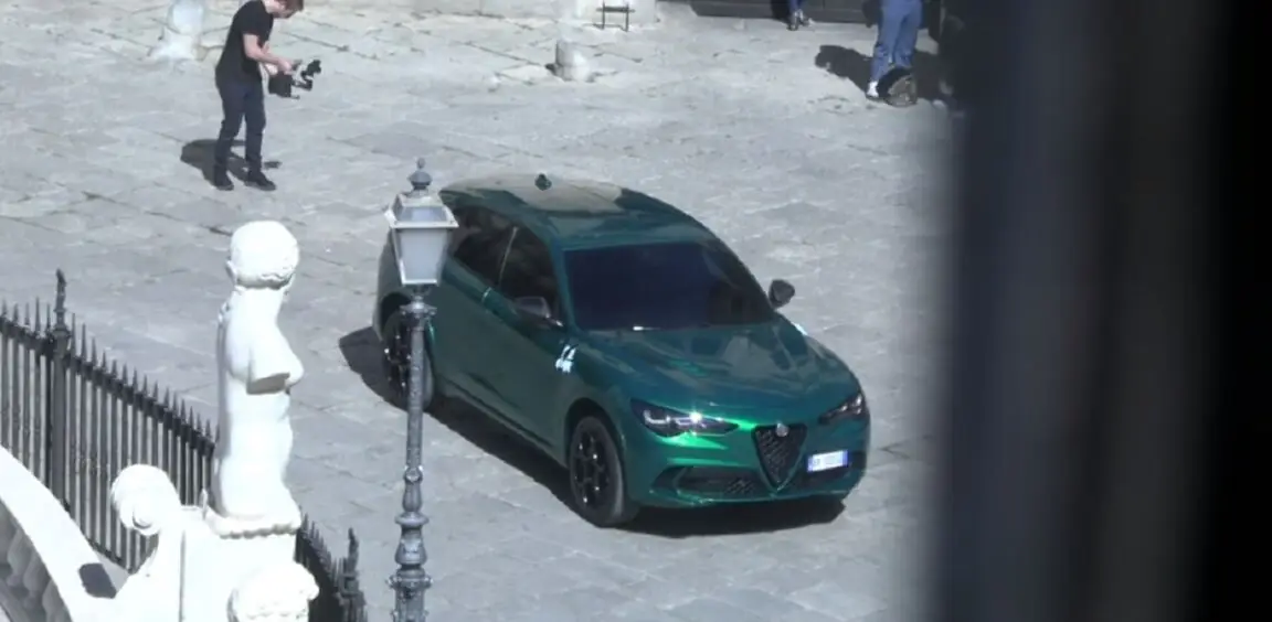 Alfa Romeo gira il nuovo spot di Stelvio Quadrifoglio 2023 a Palermo