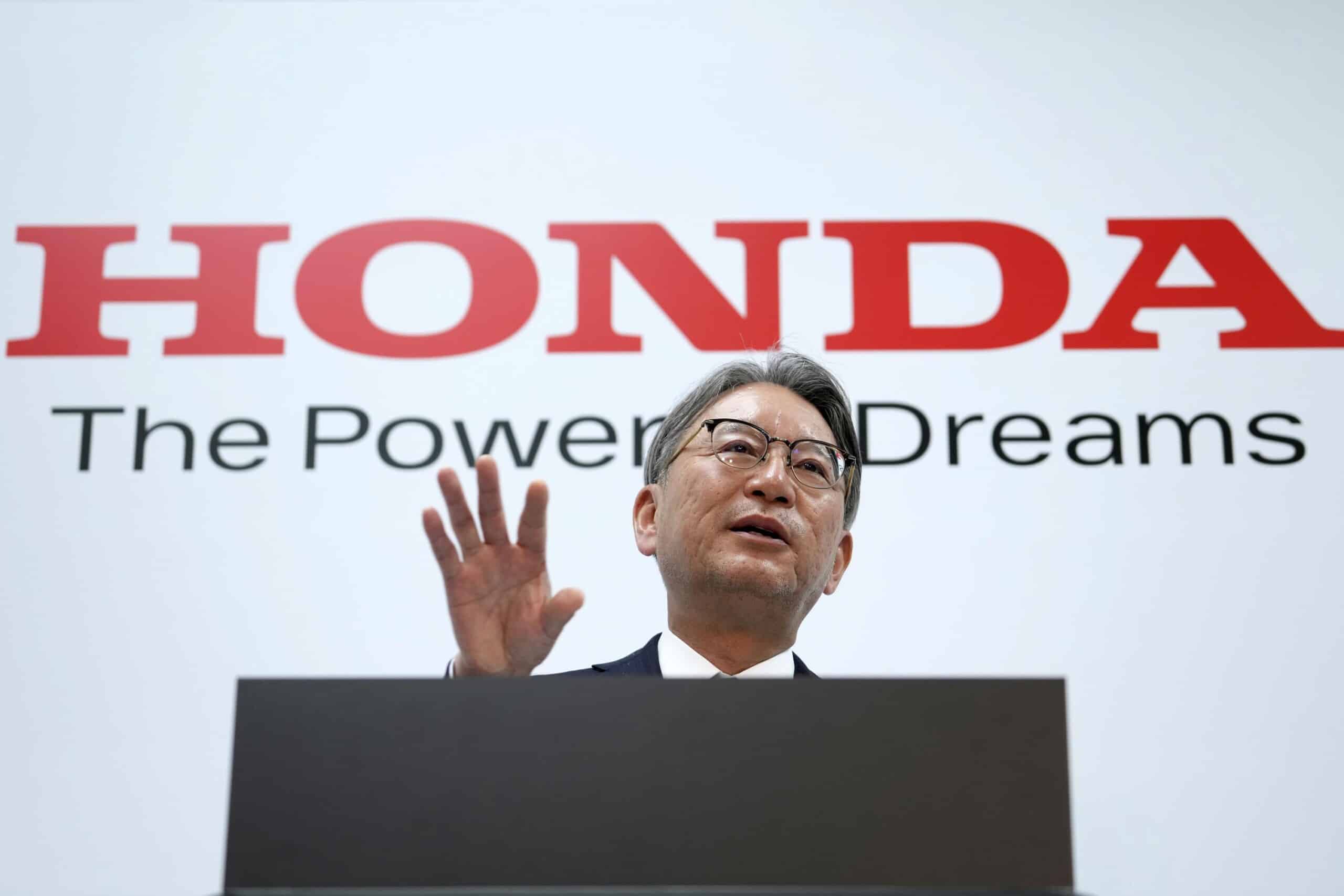 Gli e-Fuel allungheranno la vita ai motori termici: parola di Honda