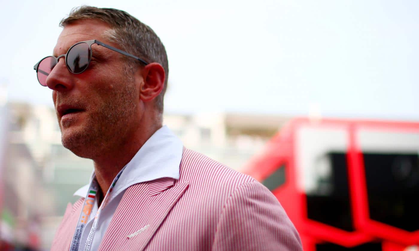 Lapo Elkann denigra la Urus su Twitter, meglio Purosangue