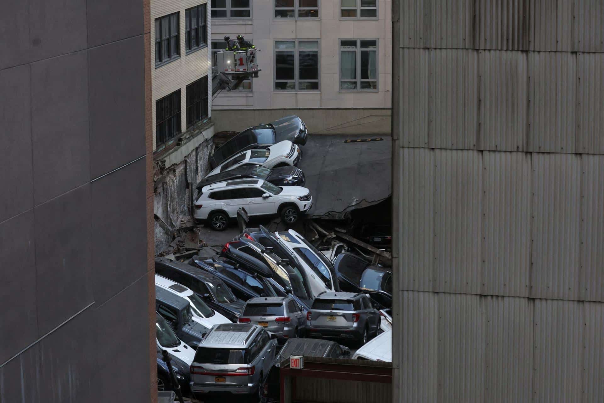 Auto troppo pesanti? Il crollo del parcheggio a New York fa pensare