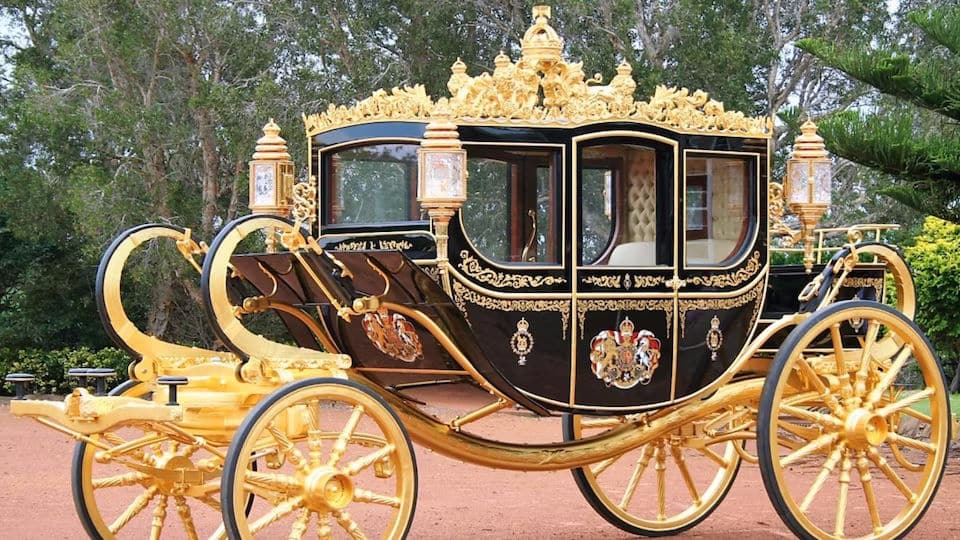 Incoronazione Re Carlo: la carrozza reale è un gioiello della tecnica