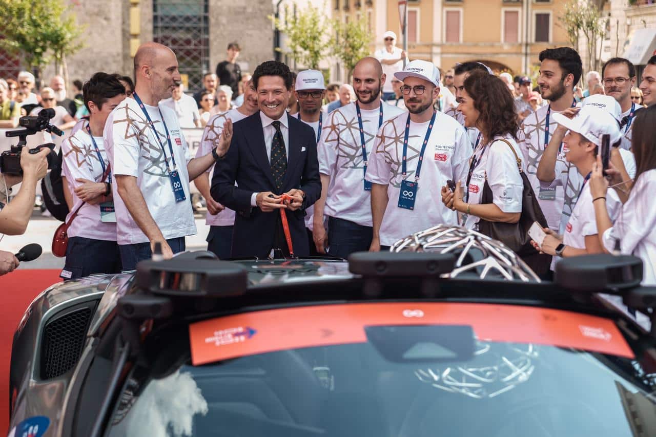 Alla Mille Miglia 2023 si sperimenta la guida autonoma su una MC20