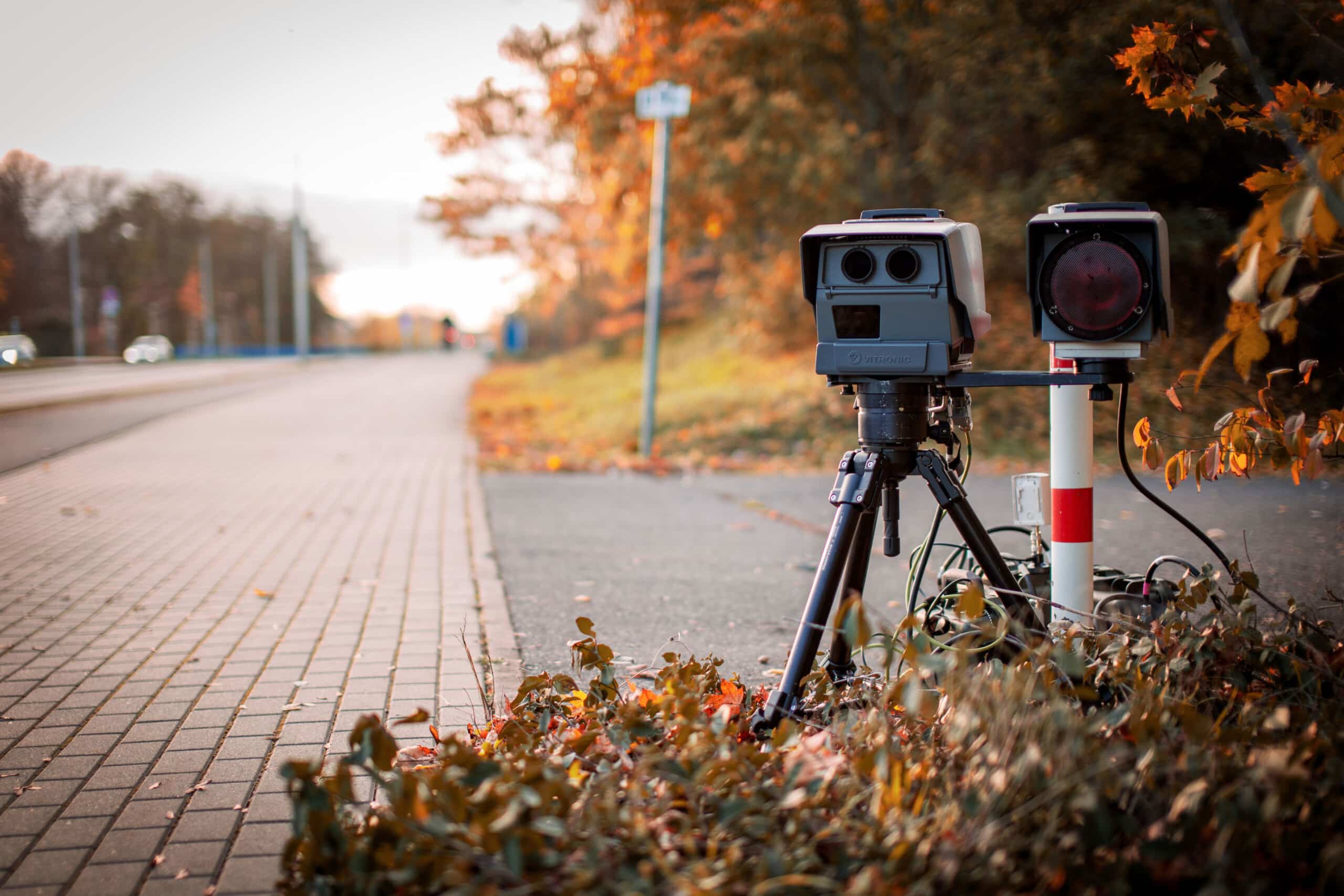 Supera il limite di 32 km/h: la multa supera i 100.000 euro