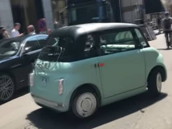 Nuova FIAT Topolino, avvistato un esemplare con le portiere [VIDEO]