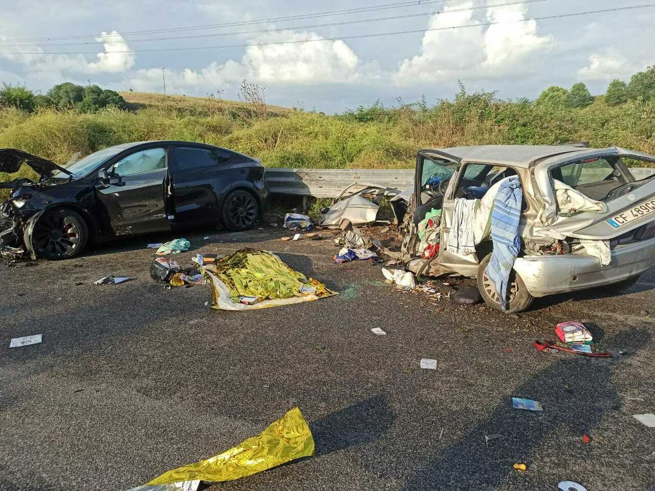 Incidente Tesla Laurentina: parla il testimone che ha visto tutto