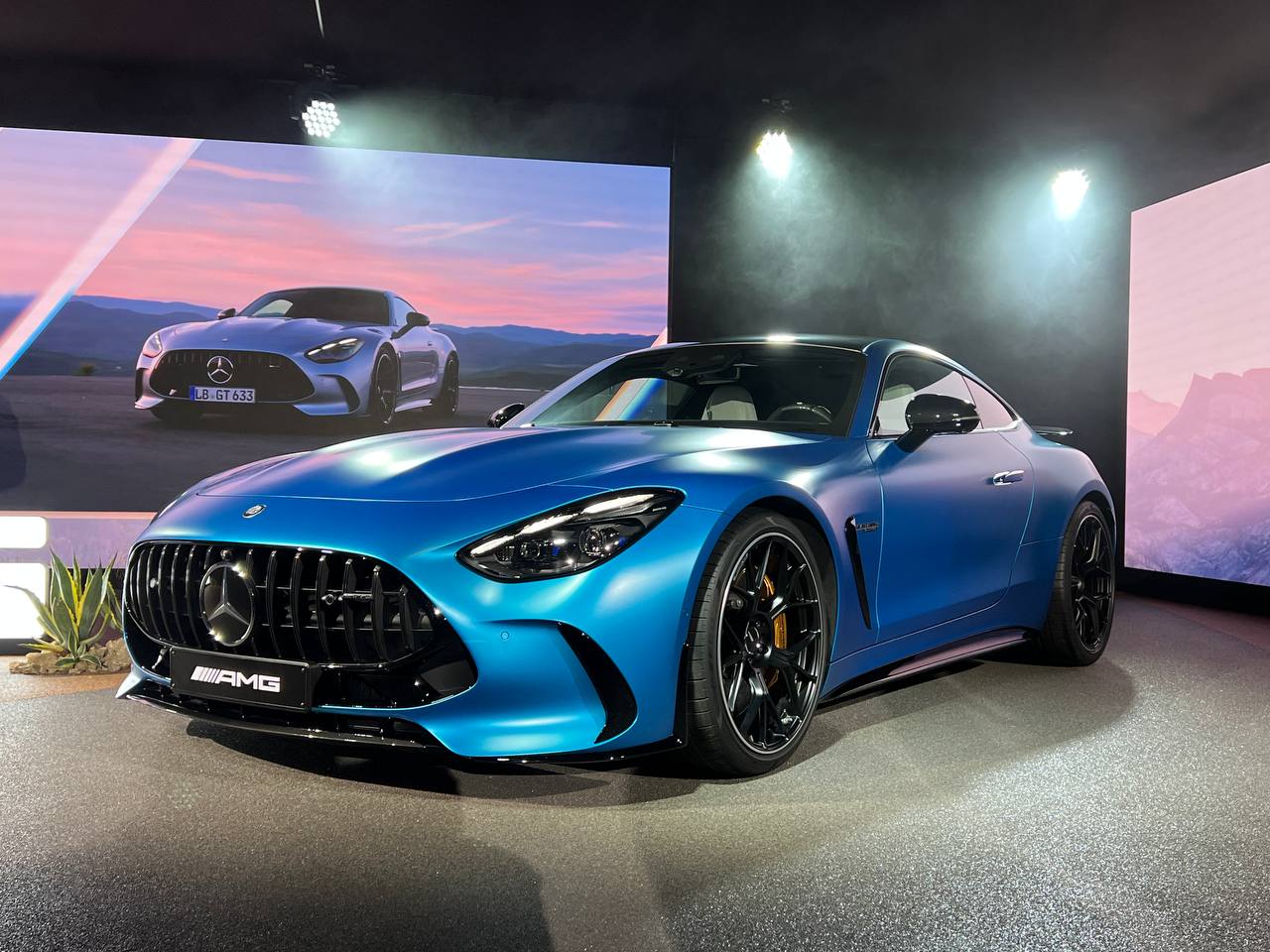 Mercedes-AMG GT 2024, ora è una vera Granturismo 2+2 da 585 CV