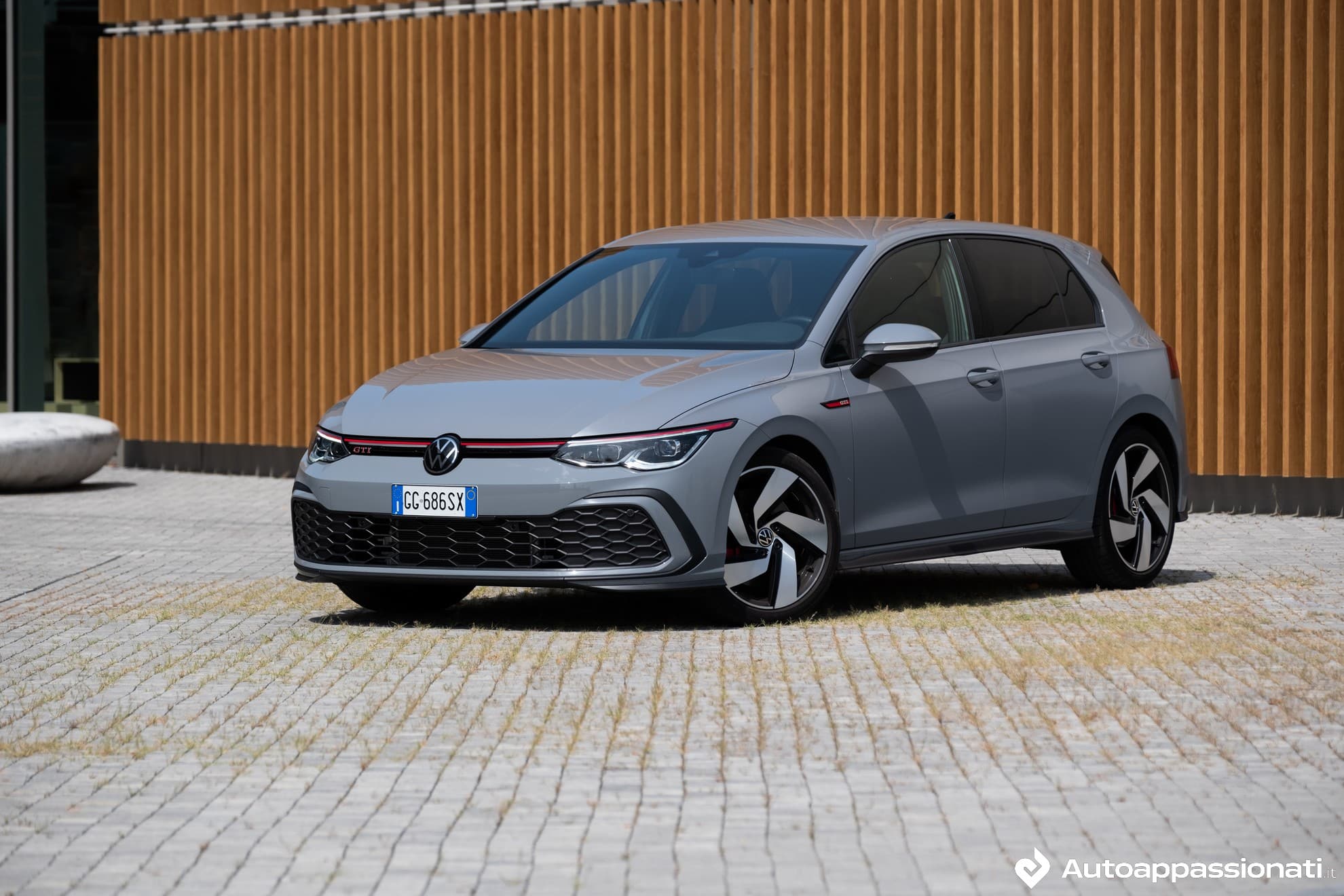 Volkswagen Golf GTI: prova su strada, motore, interni, prezzo