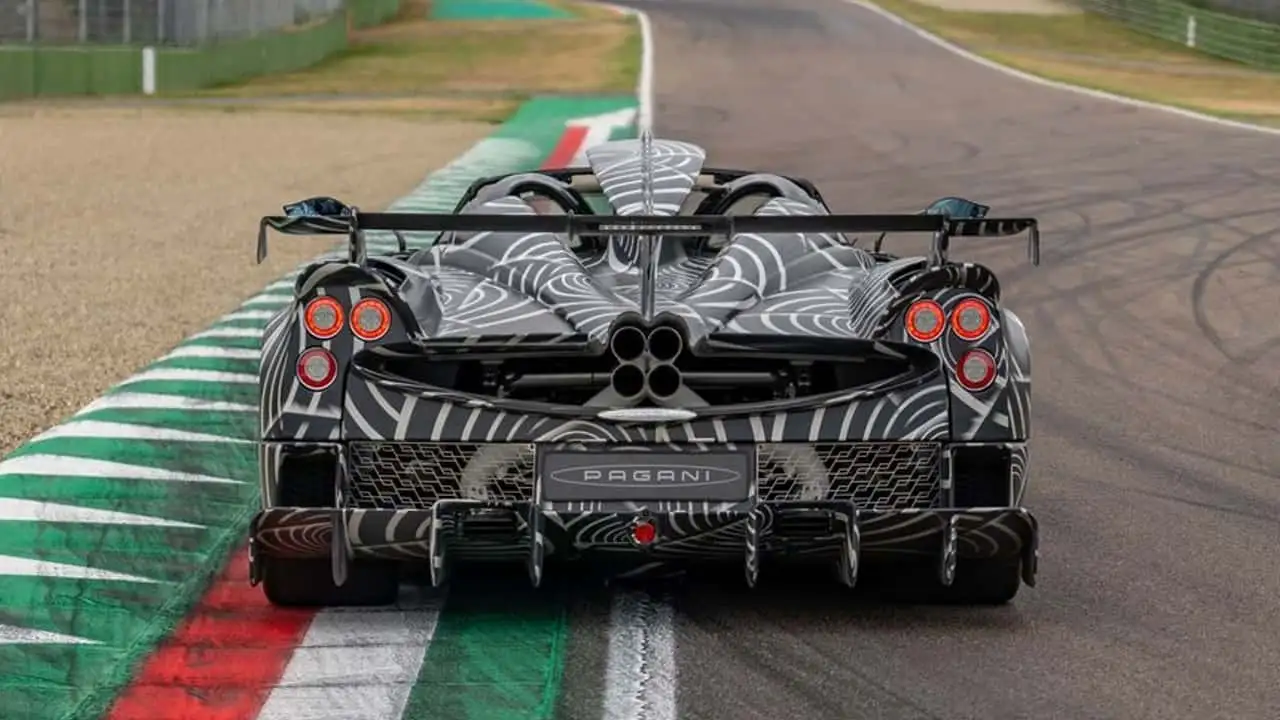 Pagani Huayra, arriva una serie speciale? Prime immagini della one-off aperta