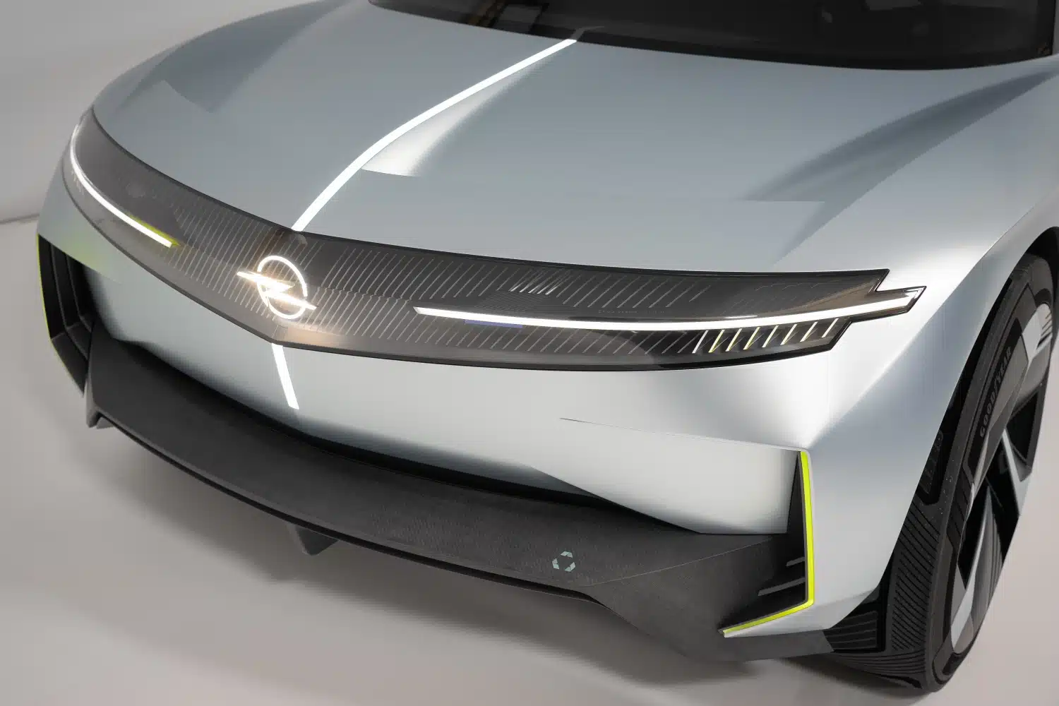 Opel Experimental: abbiamo visto il concept che anticipa il futuro