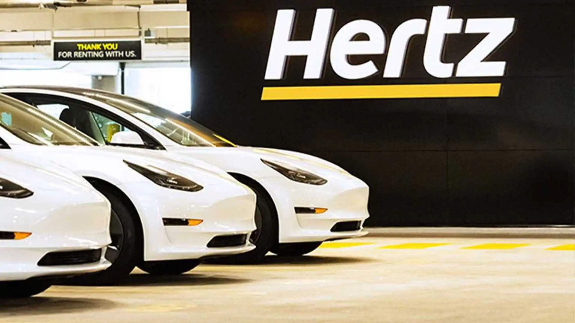 Hertz vende le sue auto elettriche: costi alti, poche richieste