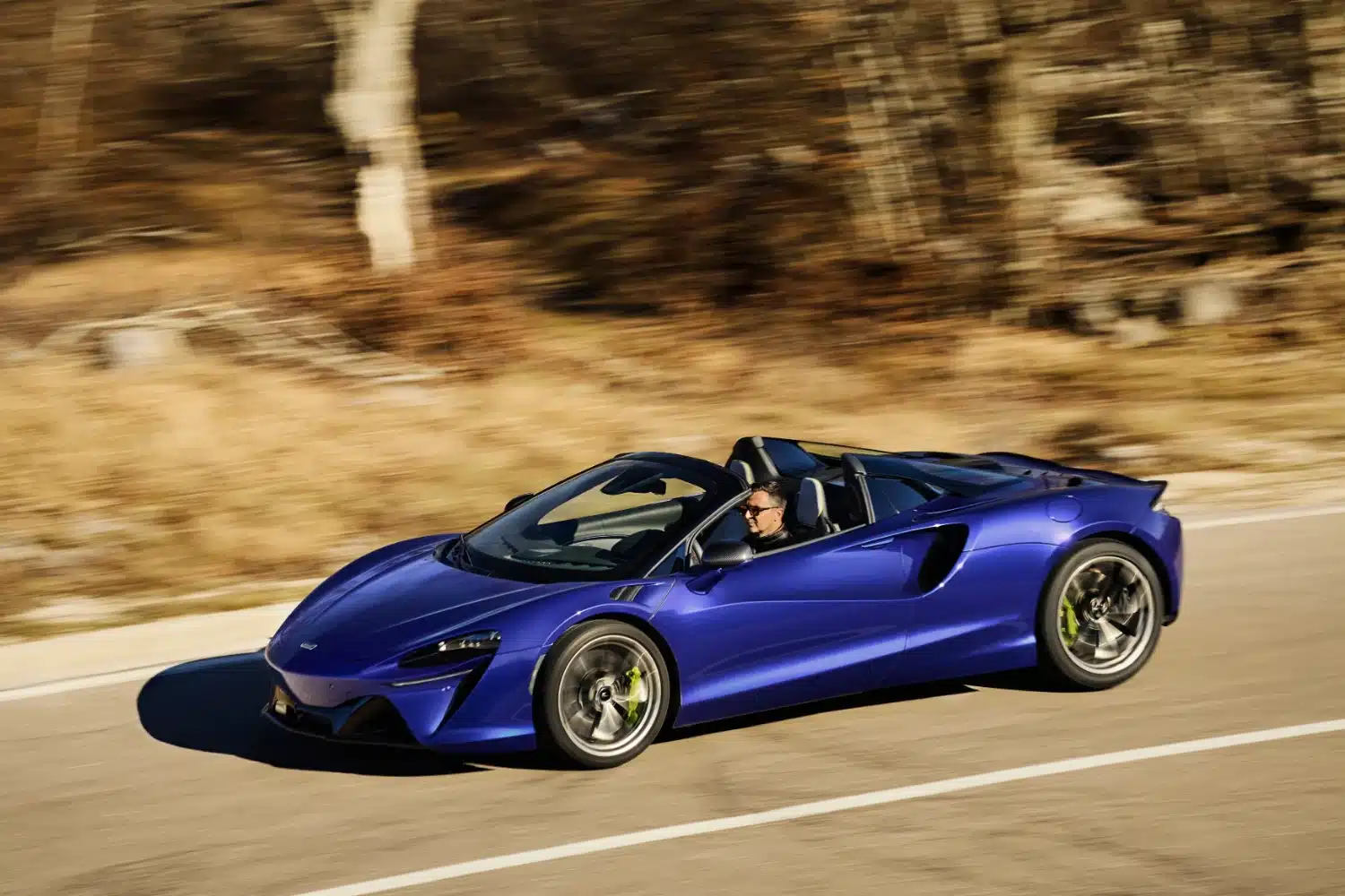 mclaren artura spider