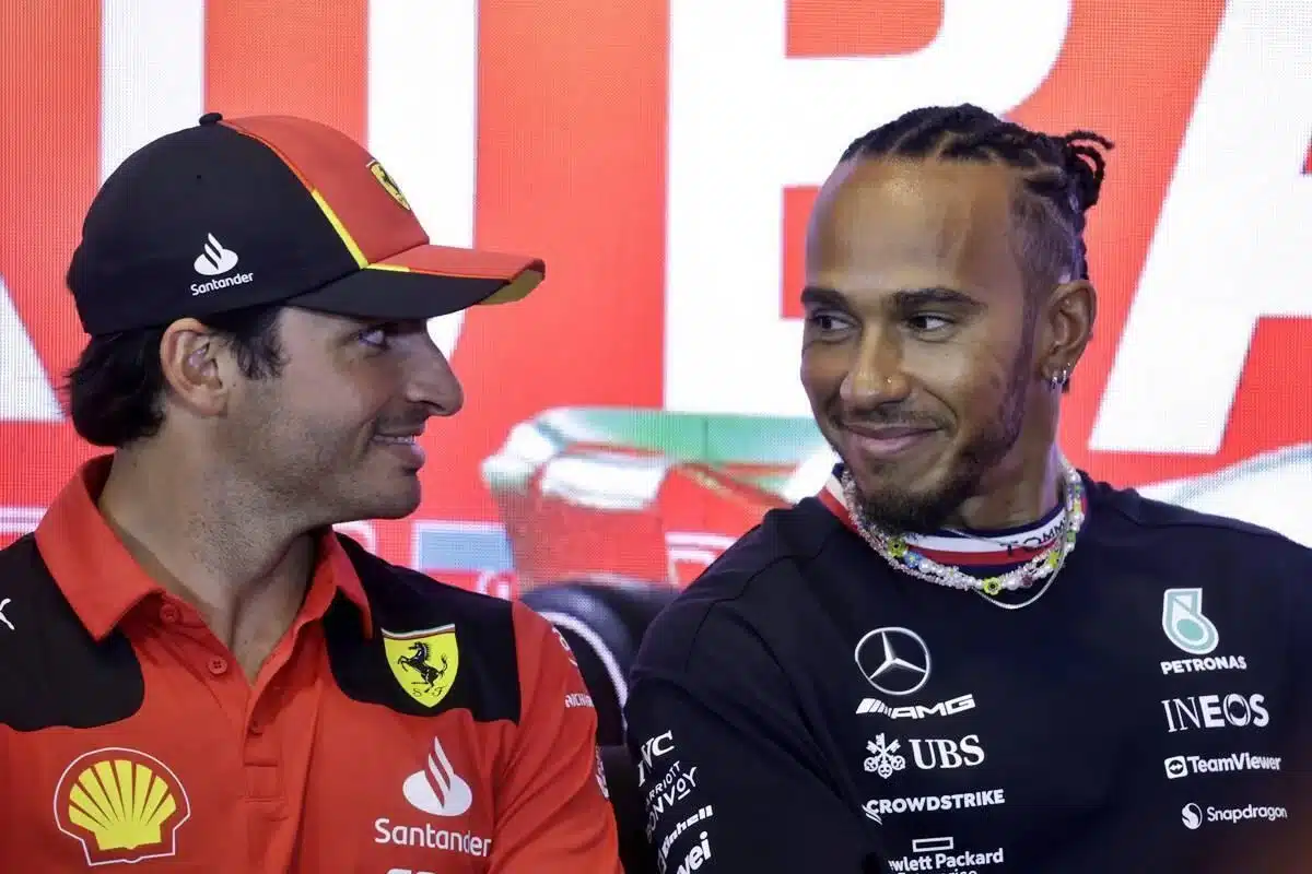 Clamoroso: Hamilton in Ferrari dal 2025 al posto di Sainz?