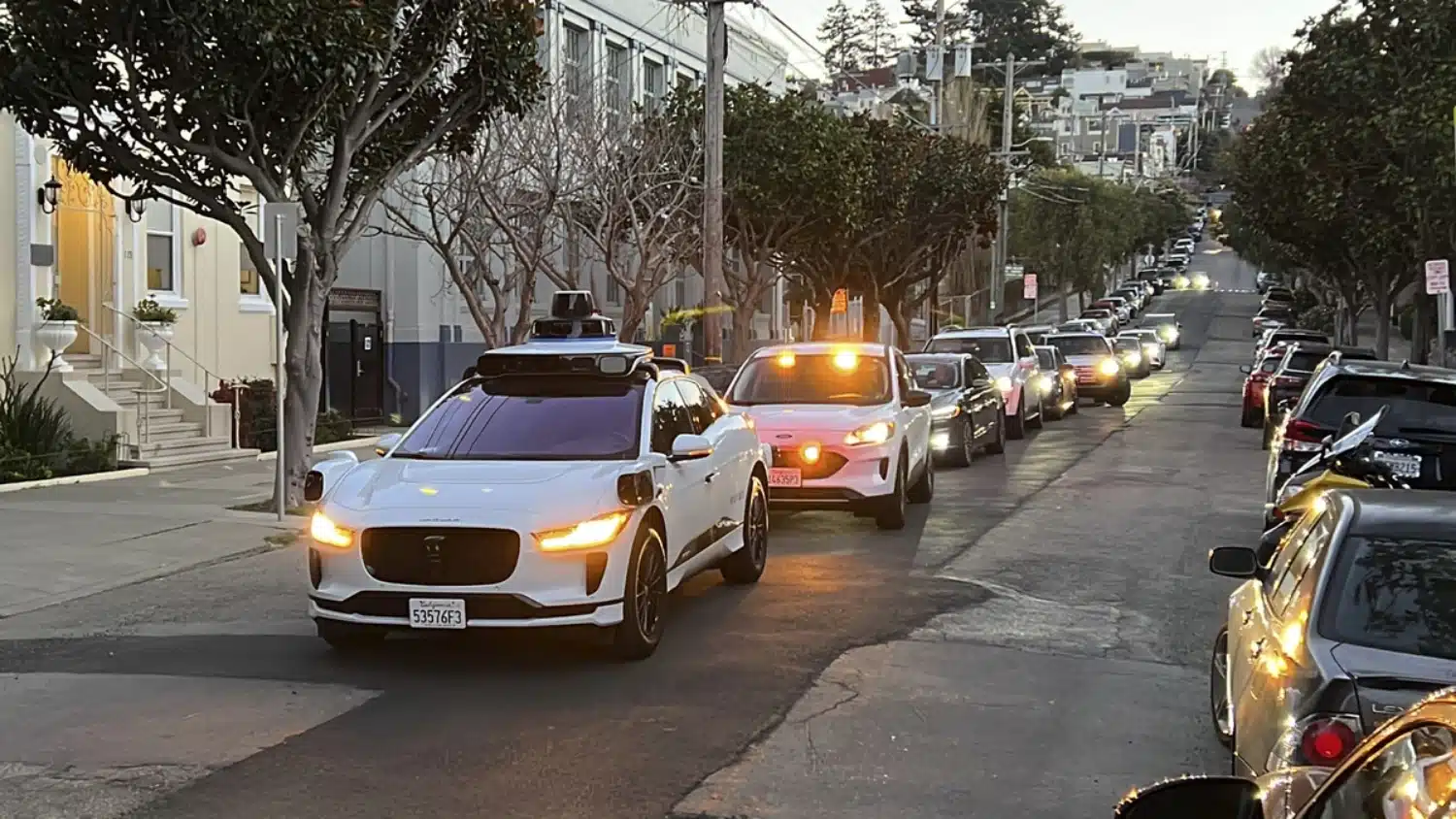 I taxi a guida autonoma bloccati a San Francisco: colpa di Amazon?