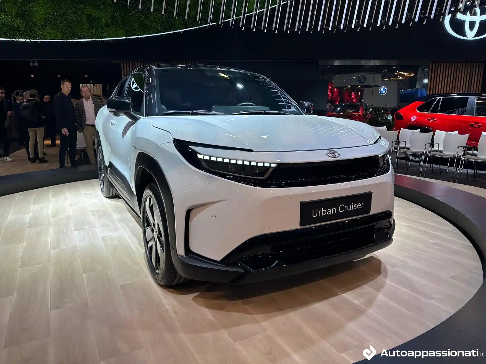 Ecco la Toyota Urban Cruiser: info e foto del crossover elettrico